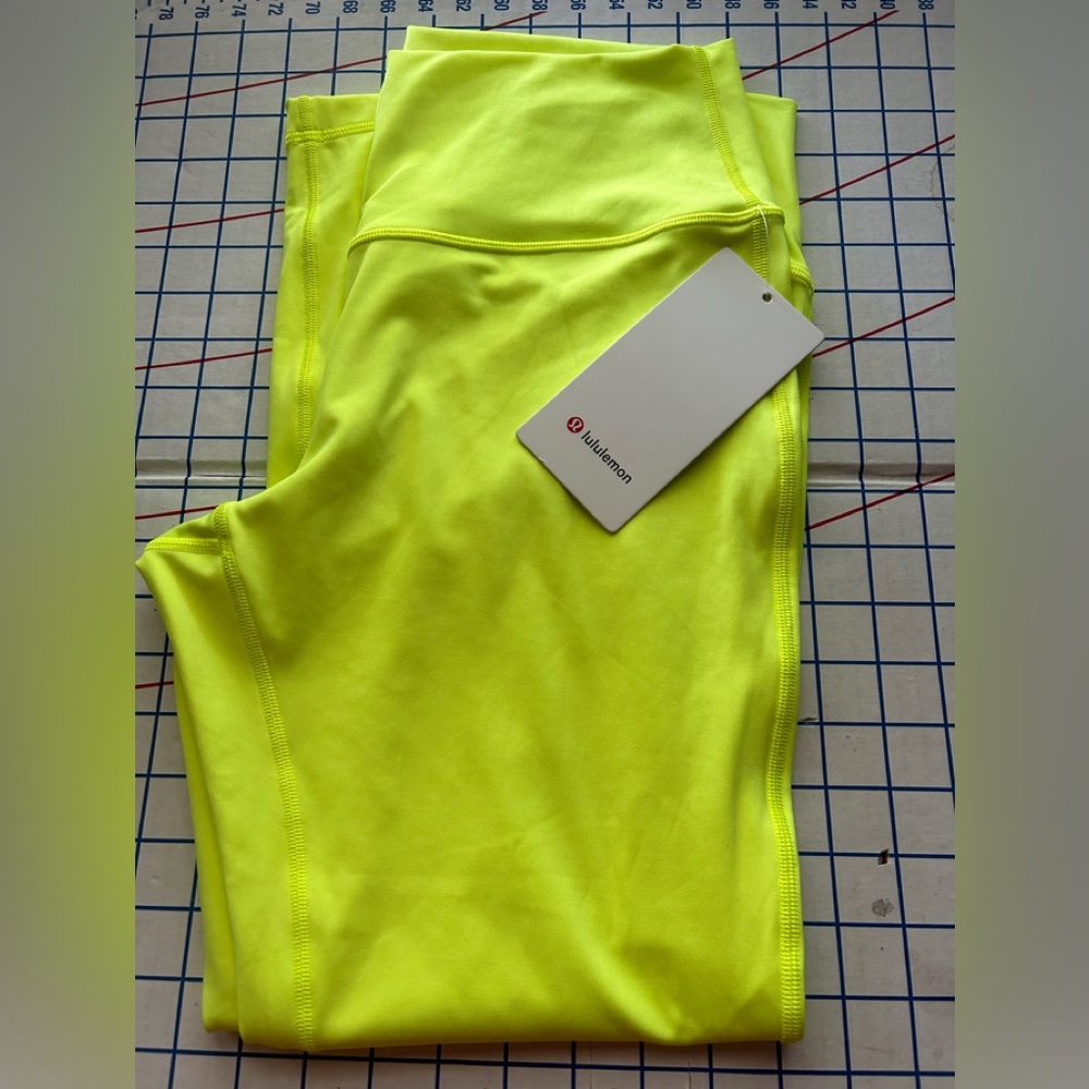 NWT Lululemon leggings 12